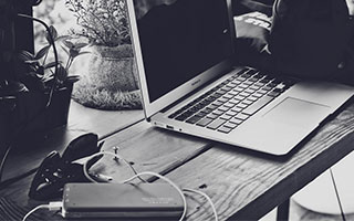 天赋多样性、英雄天赋平衡与资源循环——死亡骑士在“地心之战：午夜”中的必备要素